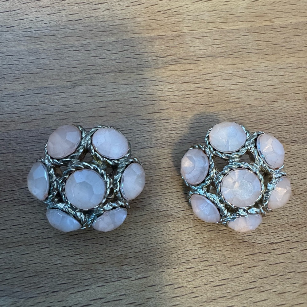 Vintage Pink Faceted Cabochon Cluster Earrings Gold Tone Floral Dome 1960s